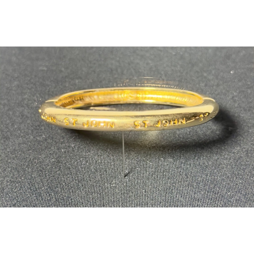 Vintage St John Gold Tone Hinged Bangle‎ Bracelet Logo Signed Designer Classic